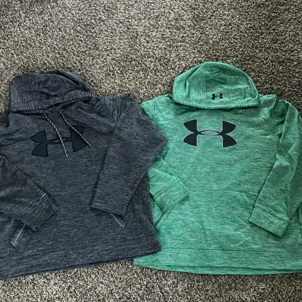 Set of men’s lightweight hooded sweatshirts like new
